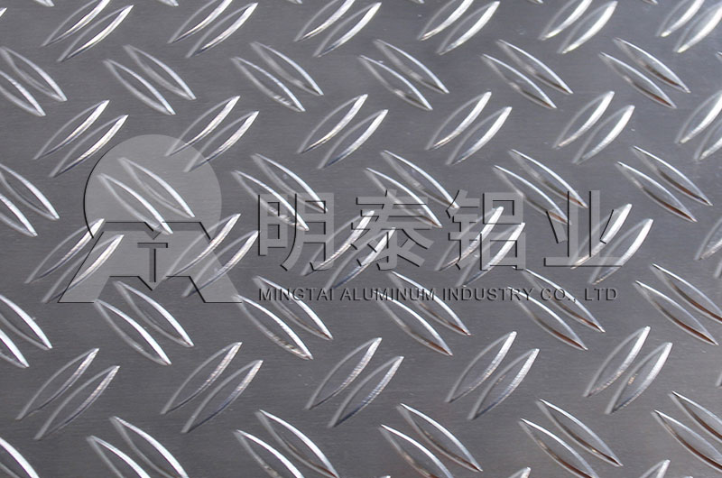 1060防滑铝格子板厂家_花纹铝板价格多少