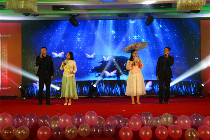 59白菜专区论坛2017年年会盛典：跨越巅峰  激情绽放