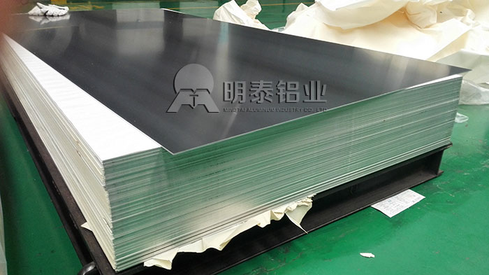 明泰5052铝板生产厂家说5052铝板在客车蒙皮板的使用