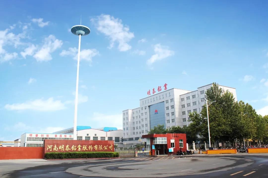 坚持疫情防控和生产经营“两手抓、两不误”